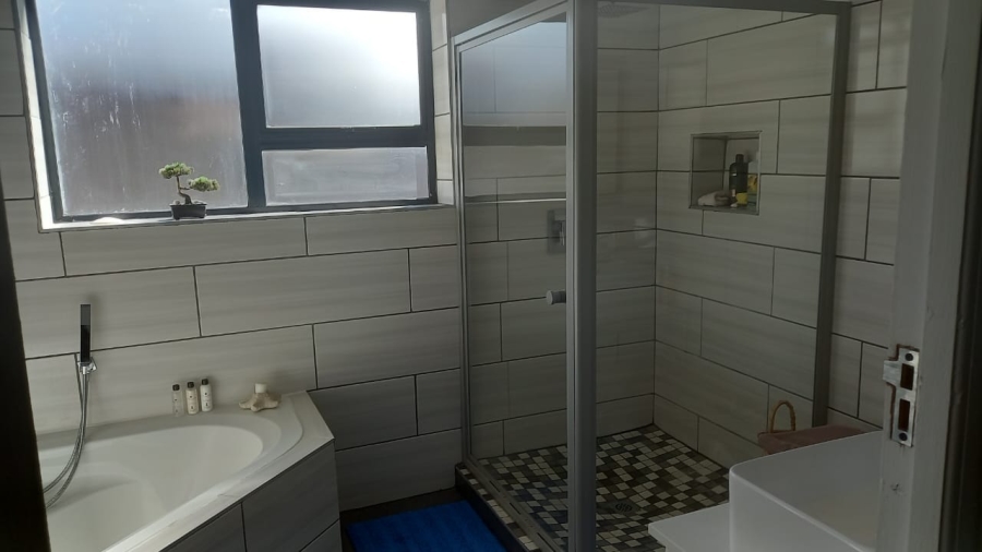 2 Bedroom Property for Sale in Vredenburg Western Cape